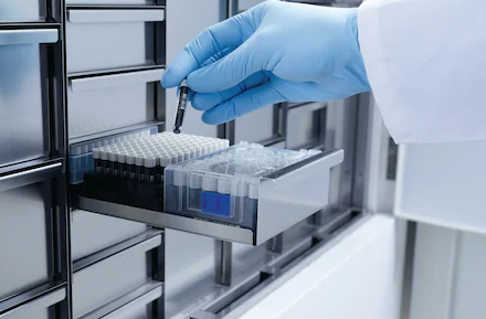 Eppendorf CryoStorage flaskor